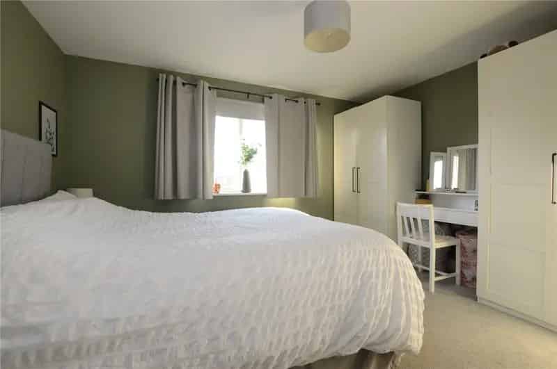 Three Bedroom Semi-Detached House in Methley