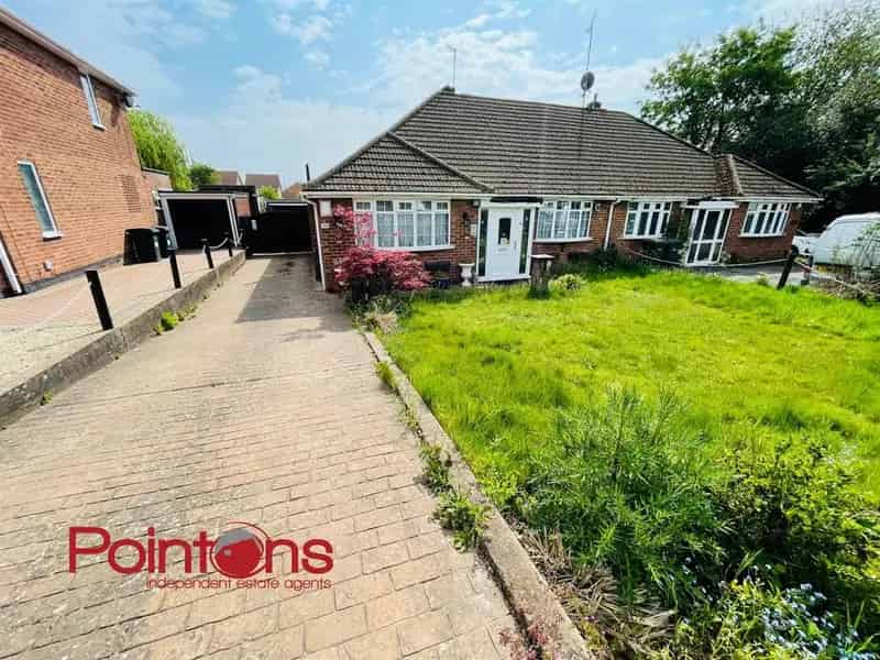 2 bedroom semi-detached bungalow for sale