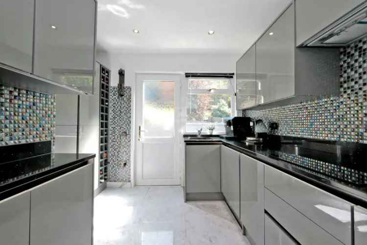 2 Bed End Terraced House Kincorth GCH DG Hot Tub