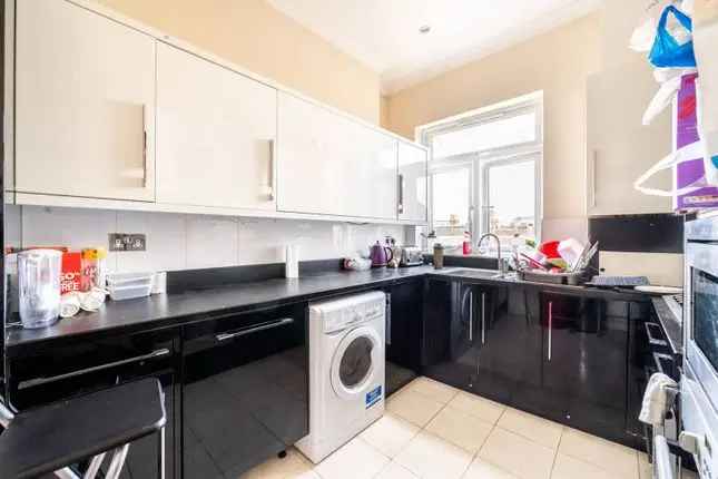 3 Bedroom Duplex Flat Fulham Bishop's Park Short Let