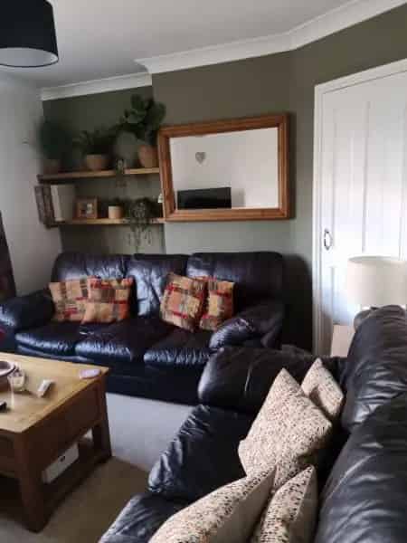 2 Bed House with Large South-Facing Garden