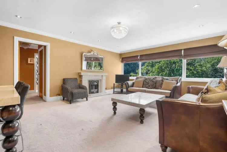 2 Bed Flat for Sale Edgbaston Calthorpe Estate 914 sq ft