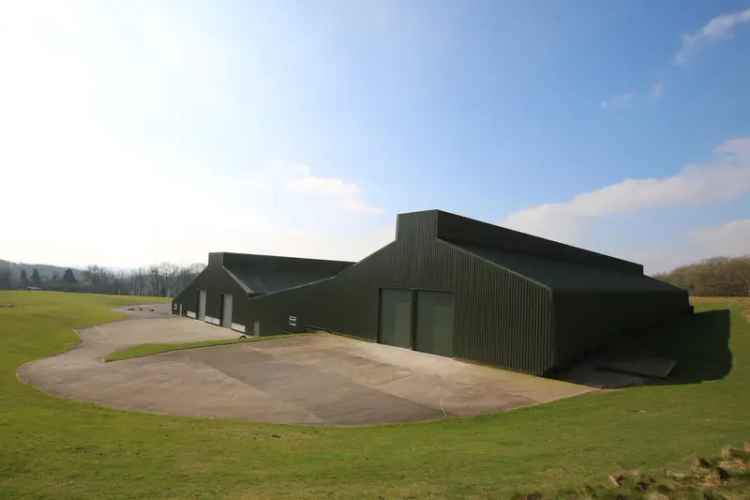 Refurbished Warehouse Buildings 44321 sq ft To Let