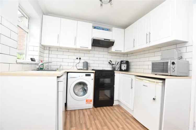 House For Sale in Leeds, England