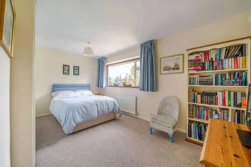 4 Bed Detached House for Sale