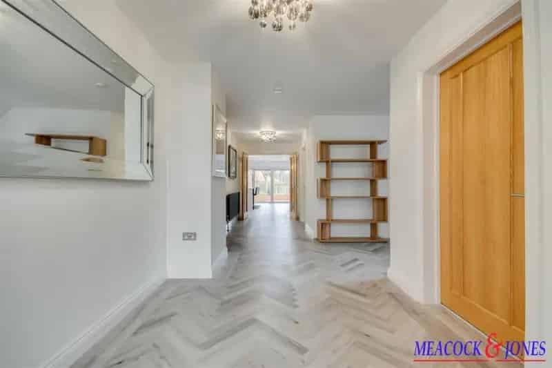 4 Bedroom Detached House for Sale in Shenfield