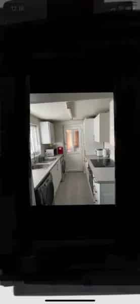 2 Bed House with Drive Near Hatch Ride School