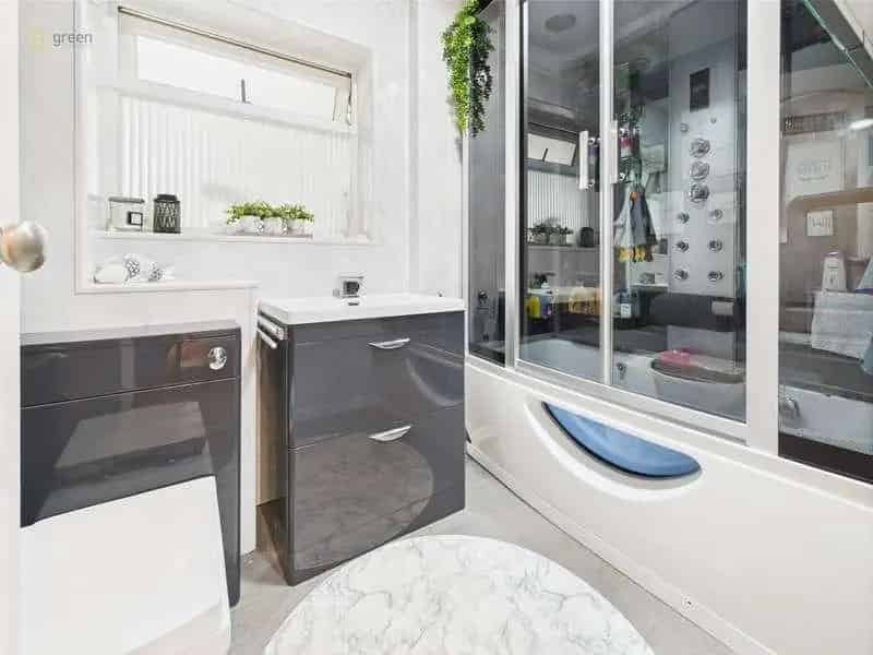 4 Bed House For Sale 3 Bed House 1 Bed Annex Double Garage Garden