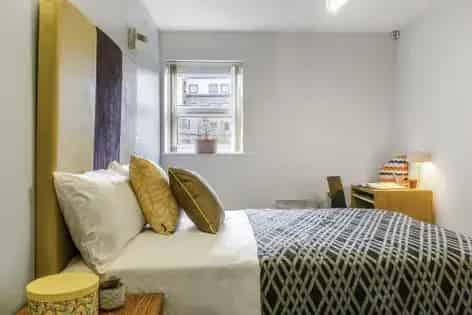2 Bedroom Flat Near Leeds University Business School