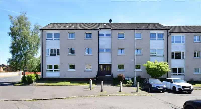 3 Bedroom Apartment for Sale in Summerston