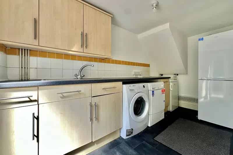 6 Bedroom Edwardian Semi-Detached House for Sale
