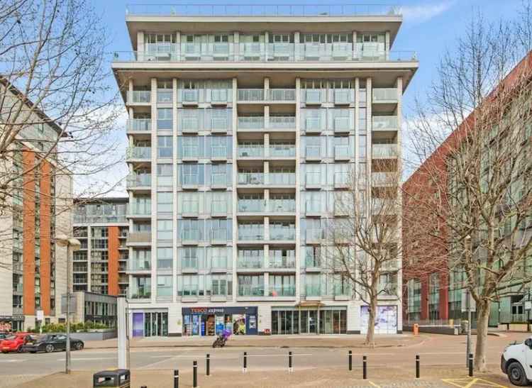 Flat For Sale in London, England