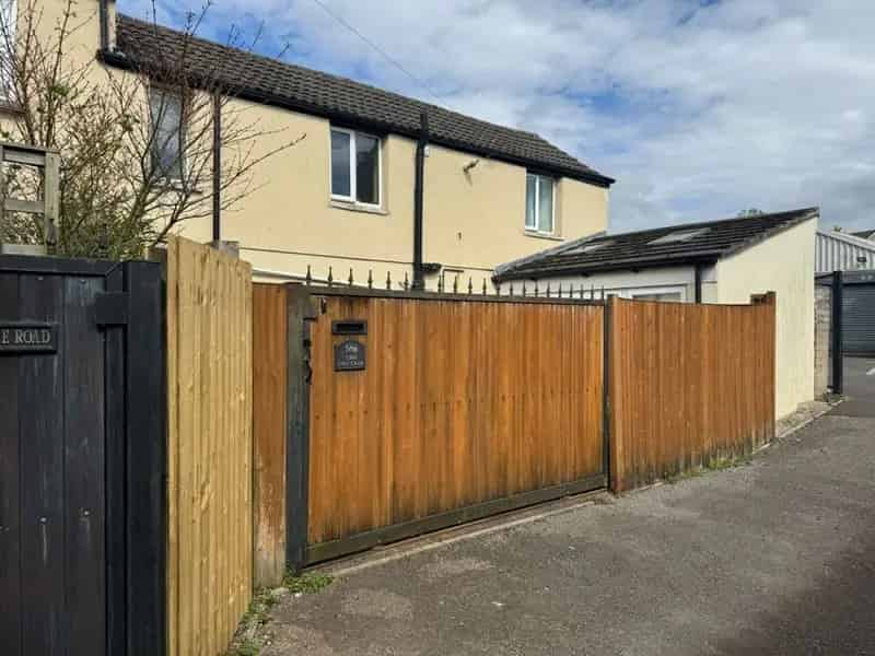 2 Bedroom Detached House Canton
