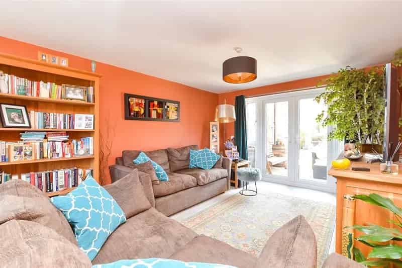 4 Bedroom Detached House for Sale in Westhampnett