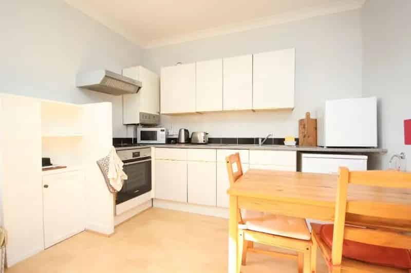1 Bedroom Apartment Westbourne Available Now