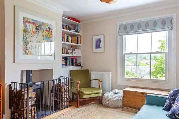 Winchester City Townhouse Stunning Views Family Home