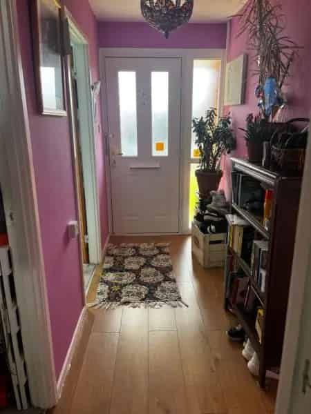 2 Bedroom Bungalow with Large Garden New Bathroom and Kitchen