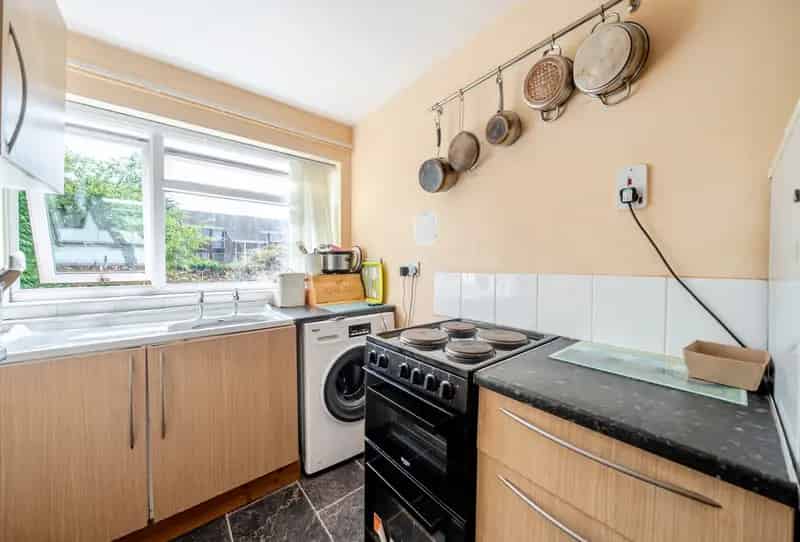2 Bedroom Maisonette for Sale