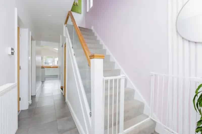 3 Bed Semi-Detached House with Large Garden and Ample Parking