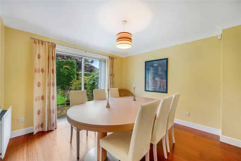 Four Bedroom Detached House in Alwoodley Leeds