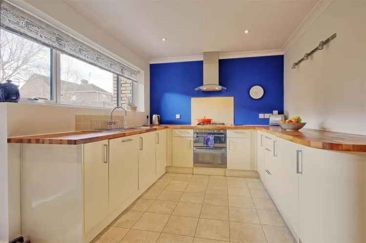4 Bedroom Detached Bungalow House to Rent