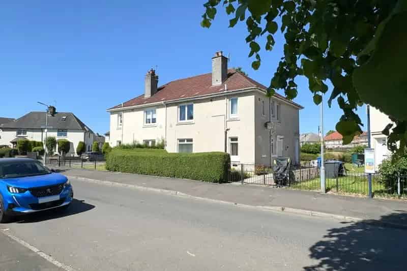 2 bedroom flat for sale