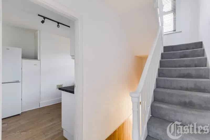 2 Bedroom Terrace House Hackney Wick E9