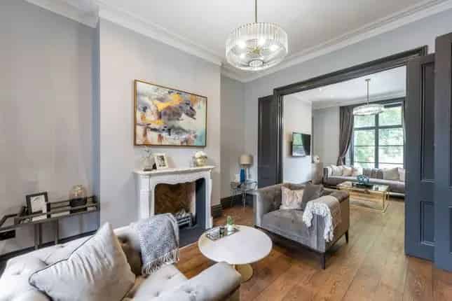 Four Bedroom House for Sale in Chelsea SW10