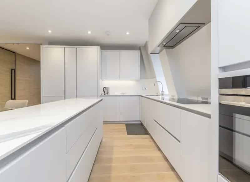 Three Double Bedroom Apartment Holland Park Top Floor