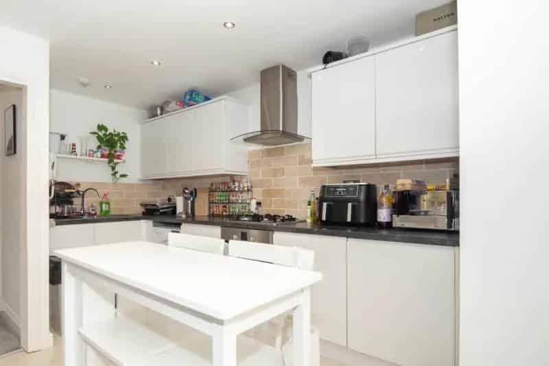 2 bedroom Flat
 For Sale
