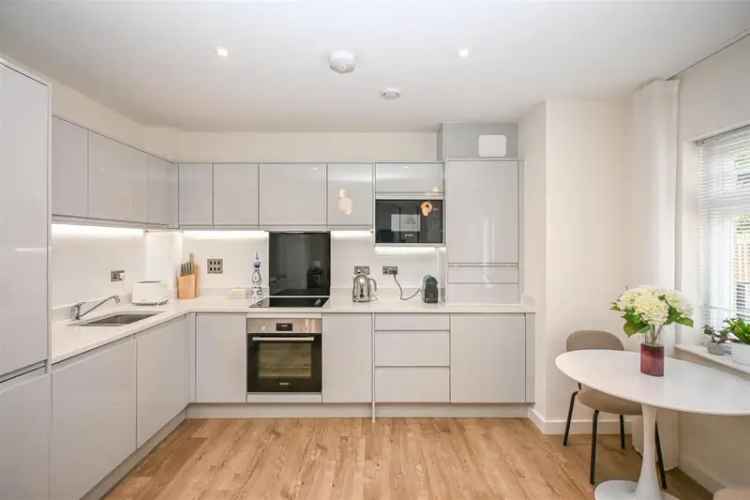 1 Bedroom Apartment for Sale - Gated Development - No Onward Chain