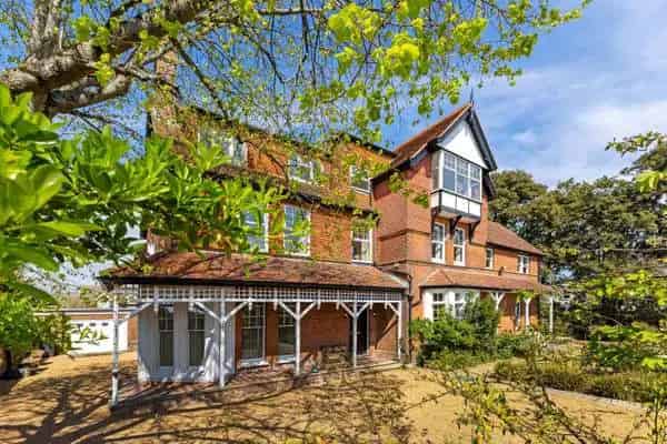 Detached Period House 8461 sq ft with Development Potential