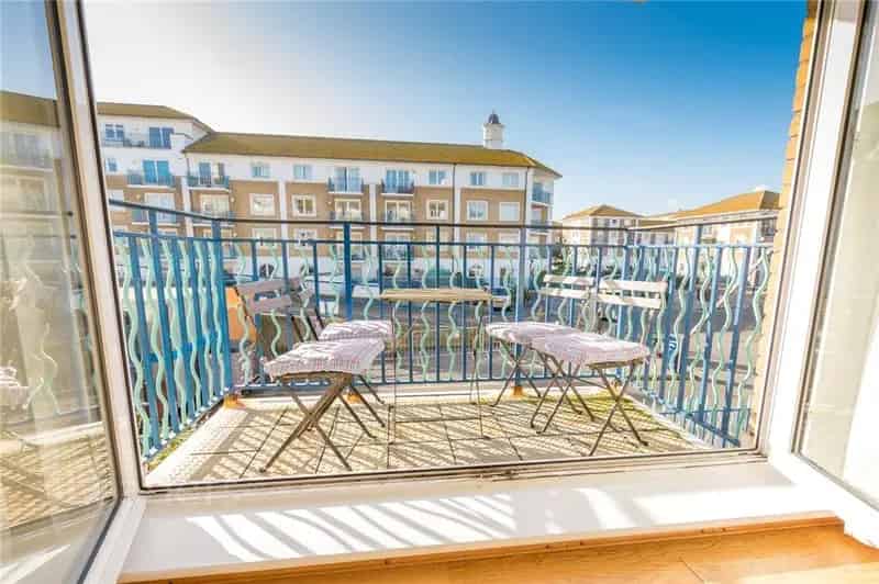2 Bedroom Apartment For Sale