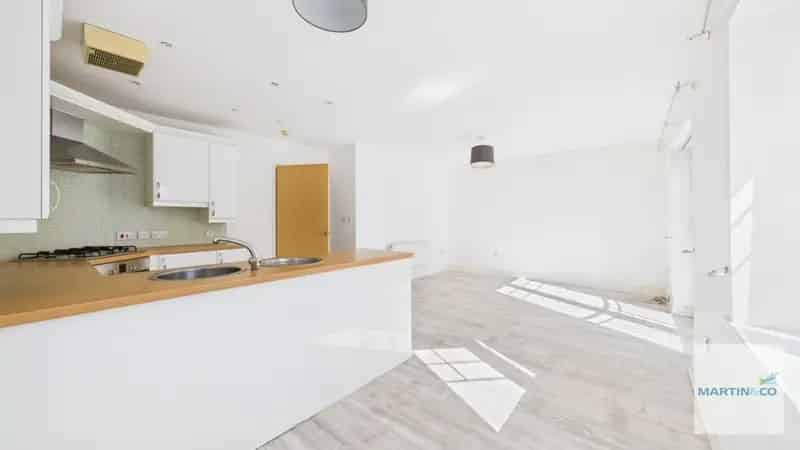 2 bedroom Flat
 To Rent