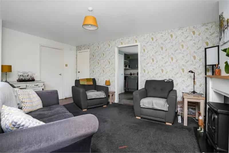 4 Bed Semi-Detached House in Haddington