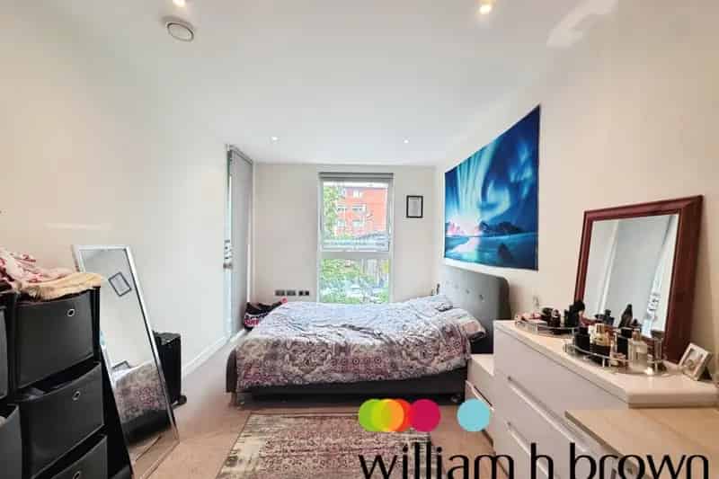 Chelmsford City Centre Apartment - Two Double Bedrooms, Two Bathrooms