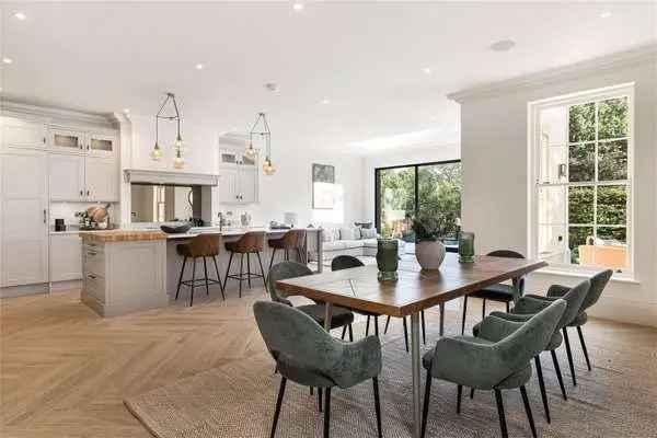 Manor Close, East Horsley, Surrey, KT24 6SA | Property for sale | Savills