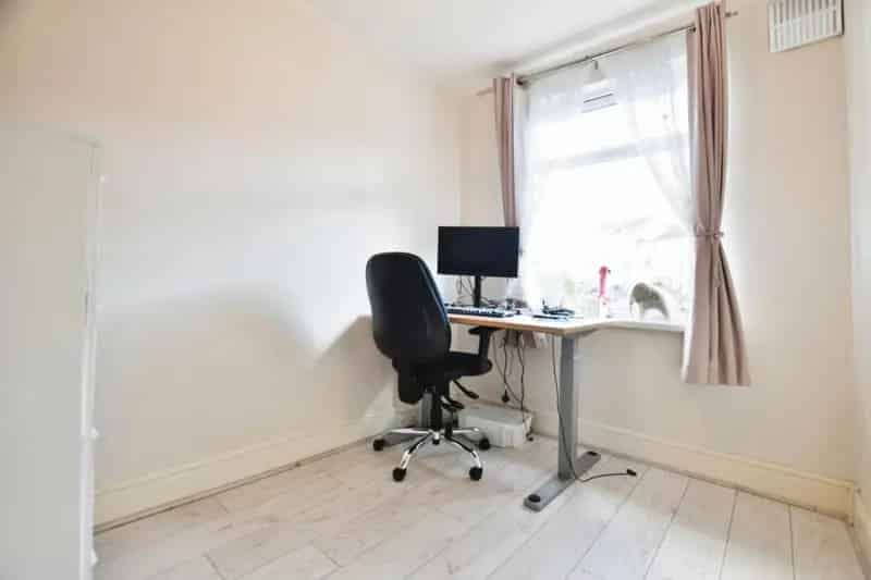 3 Bed Semi-Detached House for Sale
