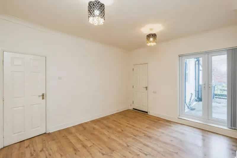 3 Bedroom House To Let in Swinton