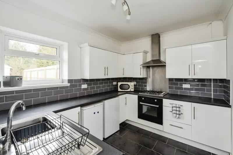 3 Bedroom End Terrace House Near Amenities and Schools