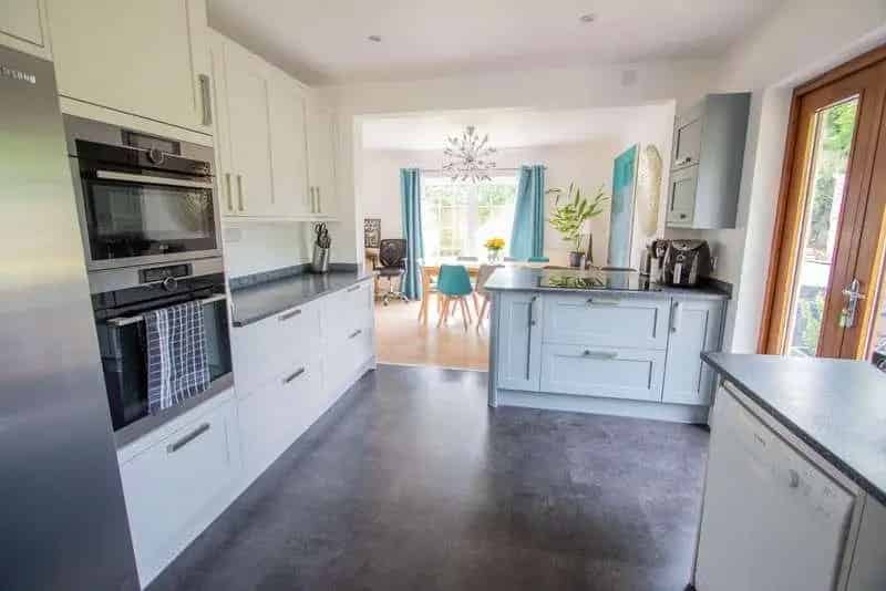 3 Bed Detached Chalet Bungalow West Hill