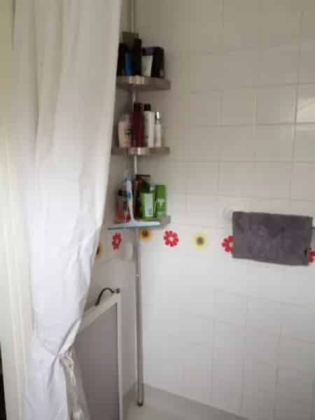 Large One Bedroom Bungalow Near M4