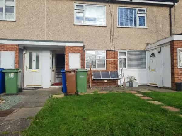 1st Floor Maisonette 2 Beds Near Cannock Train Station