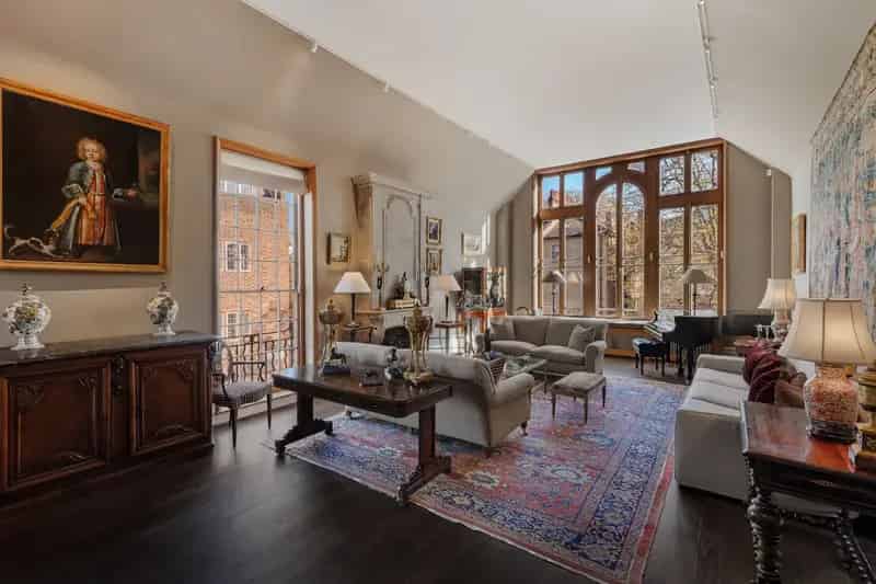 Stunning Edwardian Home in Chelsea with Artist's Studio