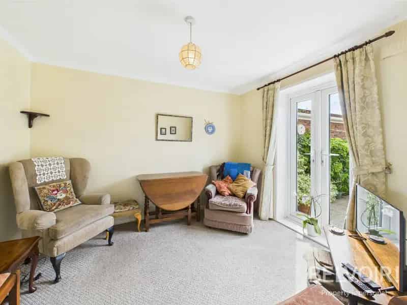 Three Bedroom Freehold House Generous Corner Plot School Lane