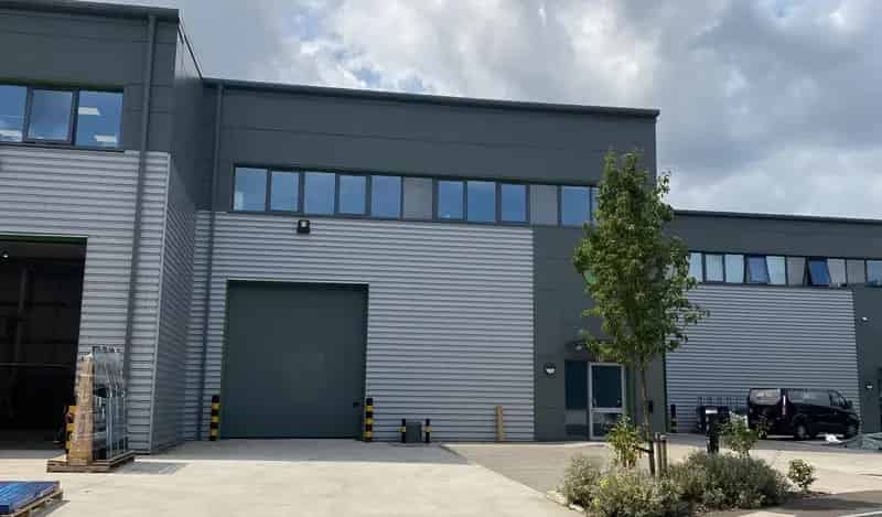 5098 sq ft Modern Warehouse Sidcup 9 Parking Spaces EPC A