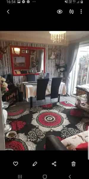 Ground Floor 1 Bedroom Flat with Private Garden Pets Allowed