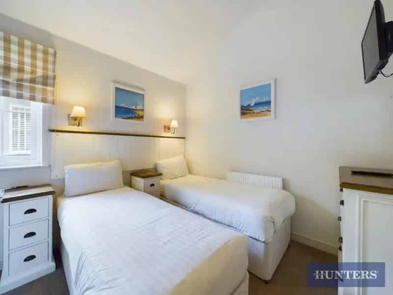 2 Bed Detached Lodge For Sale - Bay Holiday Village, Filey