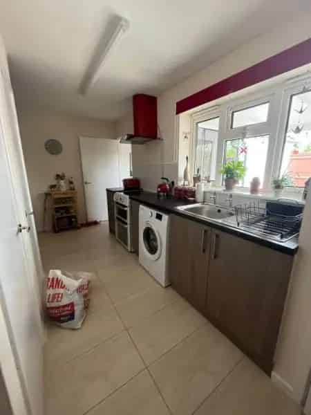Adapted Bungalow near Blenheim Palace