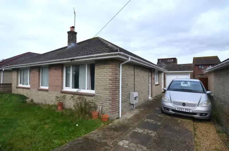 2 Bedroom Bungalow To Rent